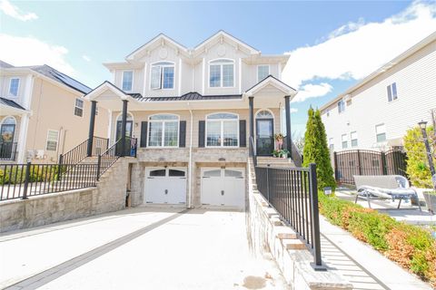 Single Family Residence in Staten Island NY 16 Berkshire Lane.jpg