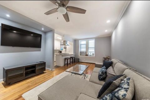 Condominium in Long Beach NY 25 W Broadway #115 1.jpg