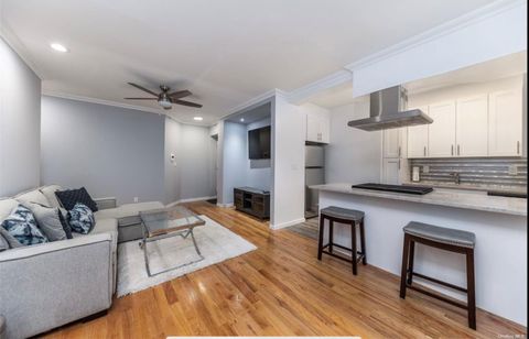 Condominium in Long Beach NY 25 W Broadway #115.jpg