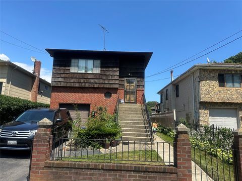 Single Family Residence in Roosevelt NY 8 Bainbridge Street.jpg