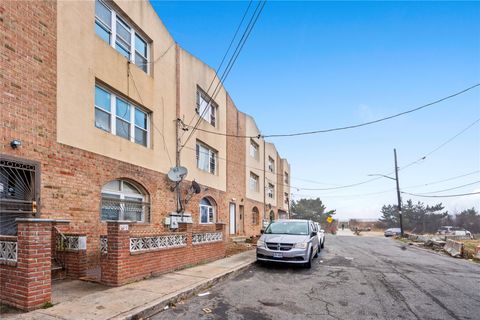 Triplex in Far Rockaway NY 124 Beach 27th Street.jpg