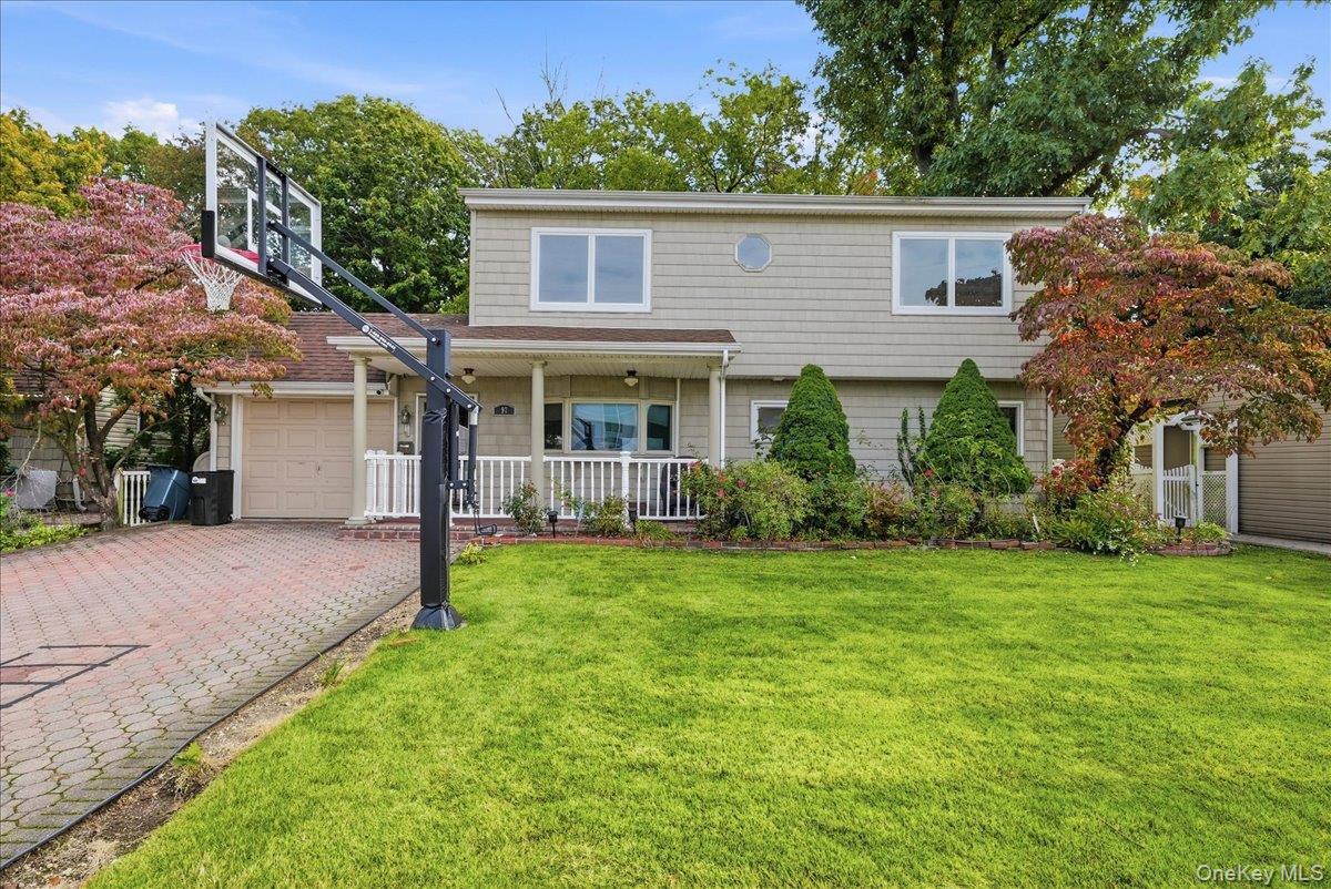 97 Cypress Ln, Westbury, NY 11590