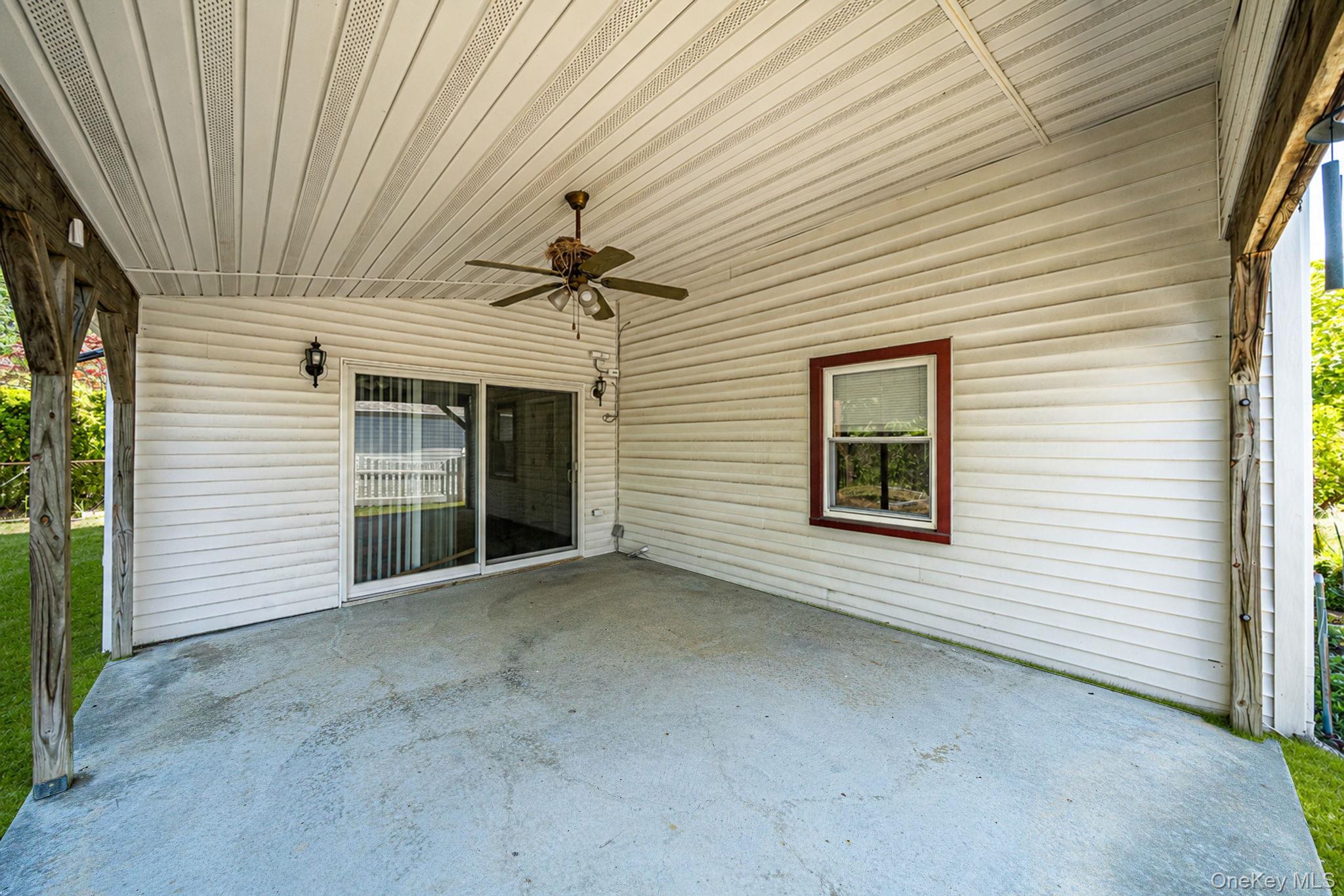 120 Ranch Ln, Levittown, NY 11756 photo