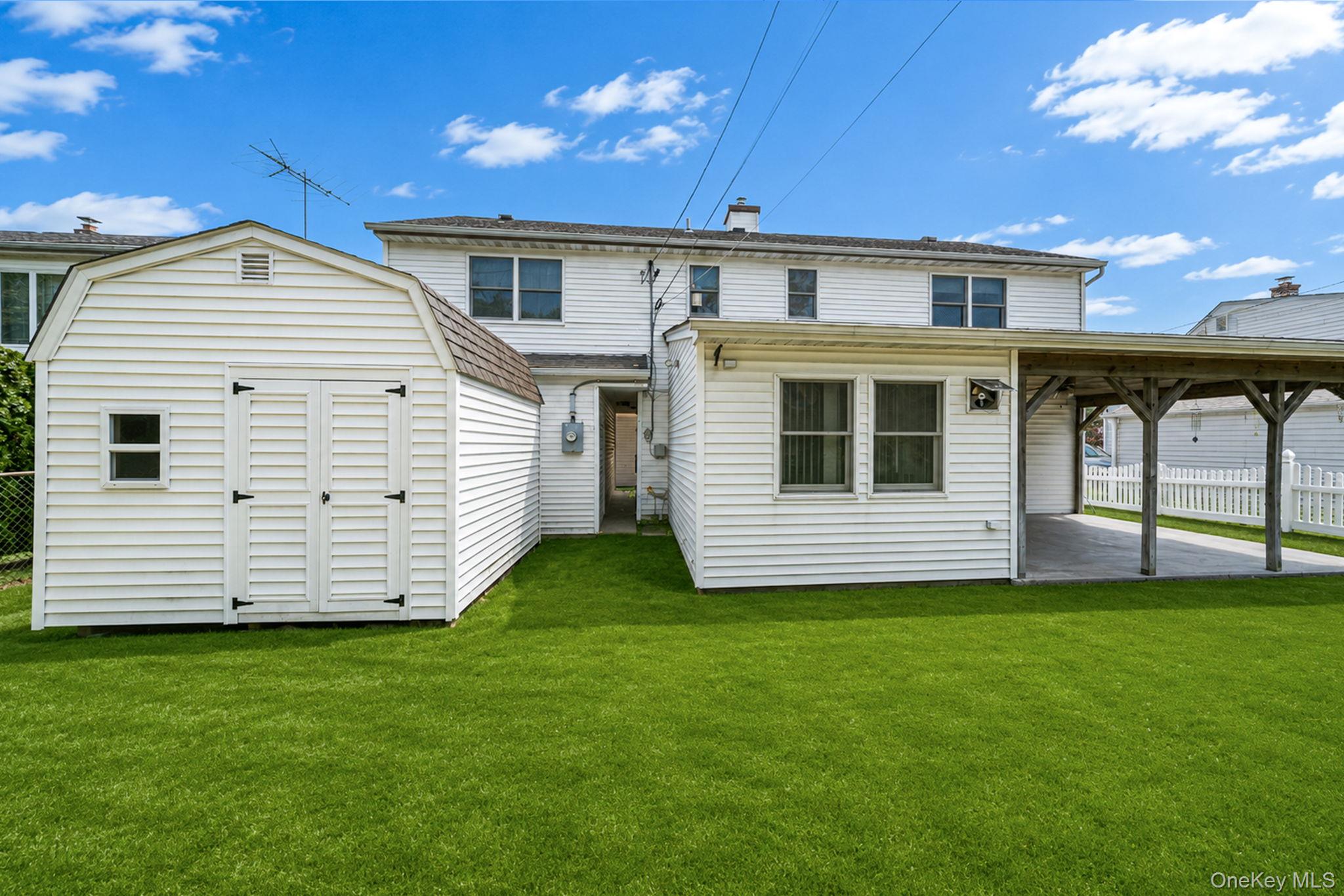 120 Ranch Ln, Levittown, NY 11756 photo