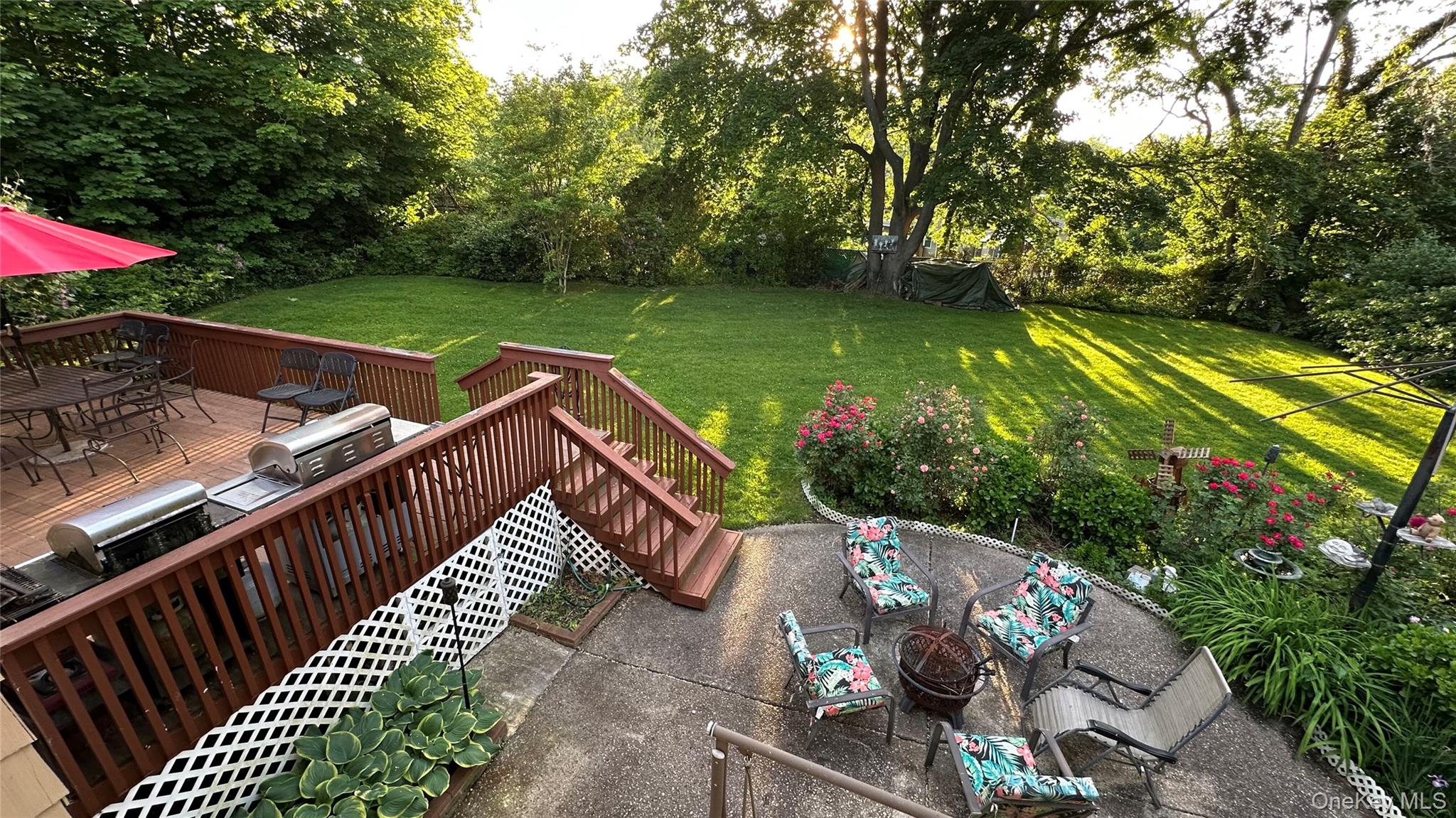 5 Highpoint Dr, Huntington, NY 11743 photo