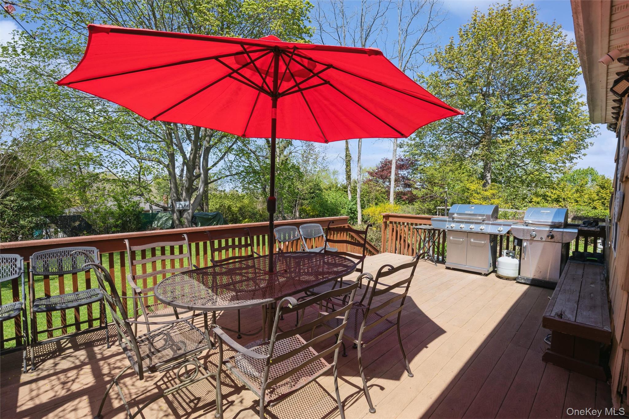 5 Highpoint Dr, Huntington, NY 11743 photo