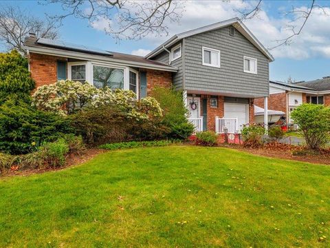 Single Family Residence in Baldwin NY 3293 Milburn Avenue.jpg