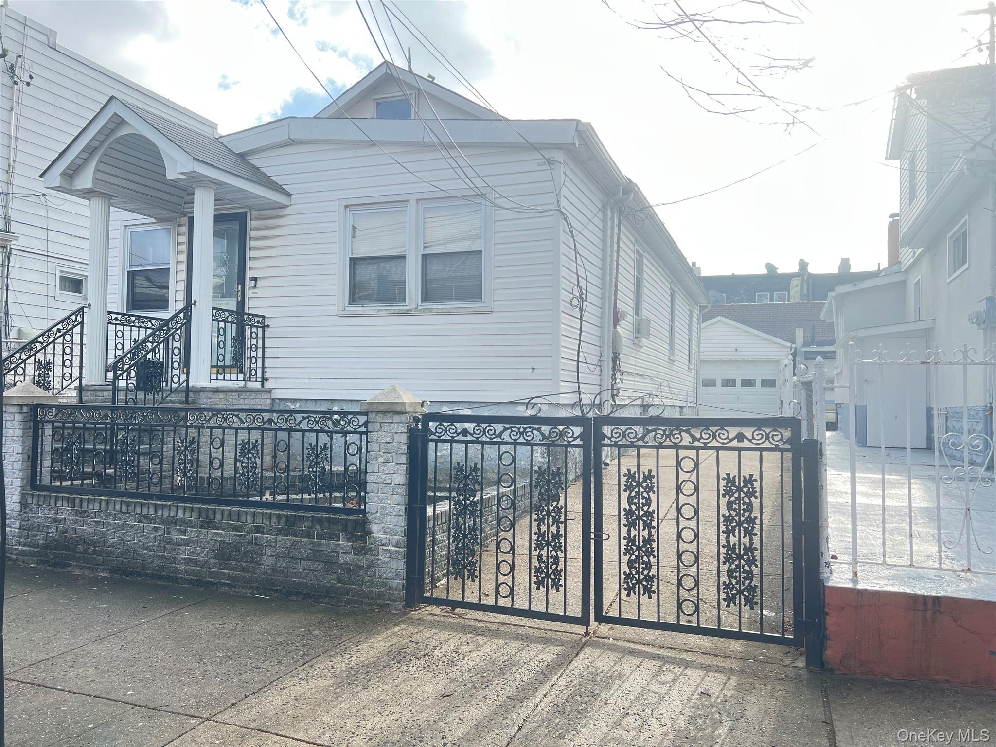127 6 103rd Rd, Richmond Hill S., NY 11419
