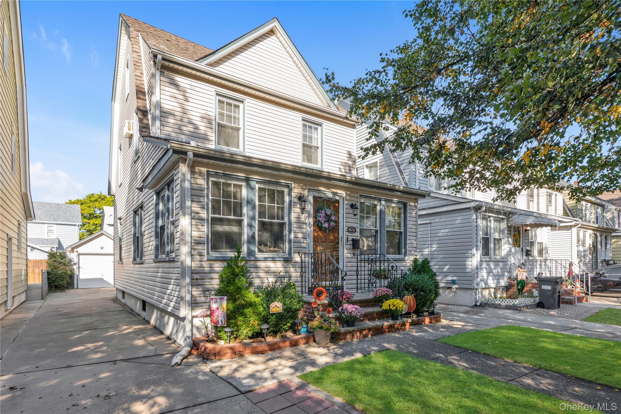 88 32 241st St, Bellerose, NY 11426