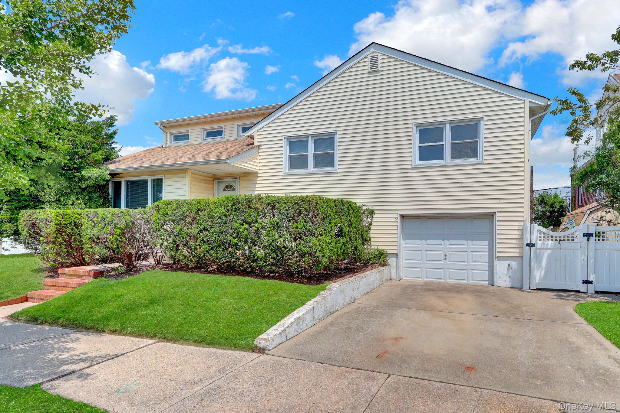 335 State St, Long Beach, NY 11561