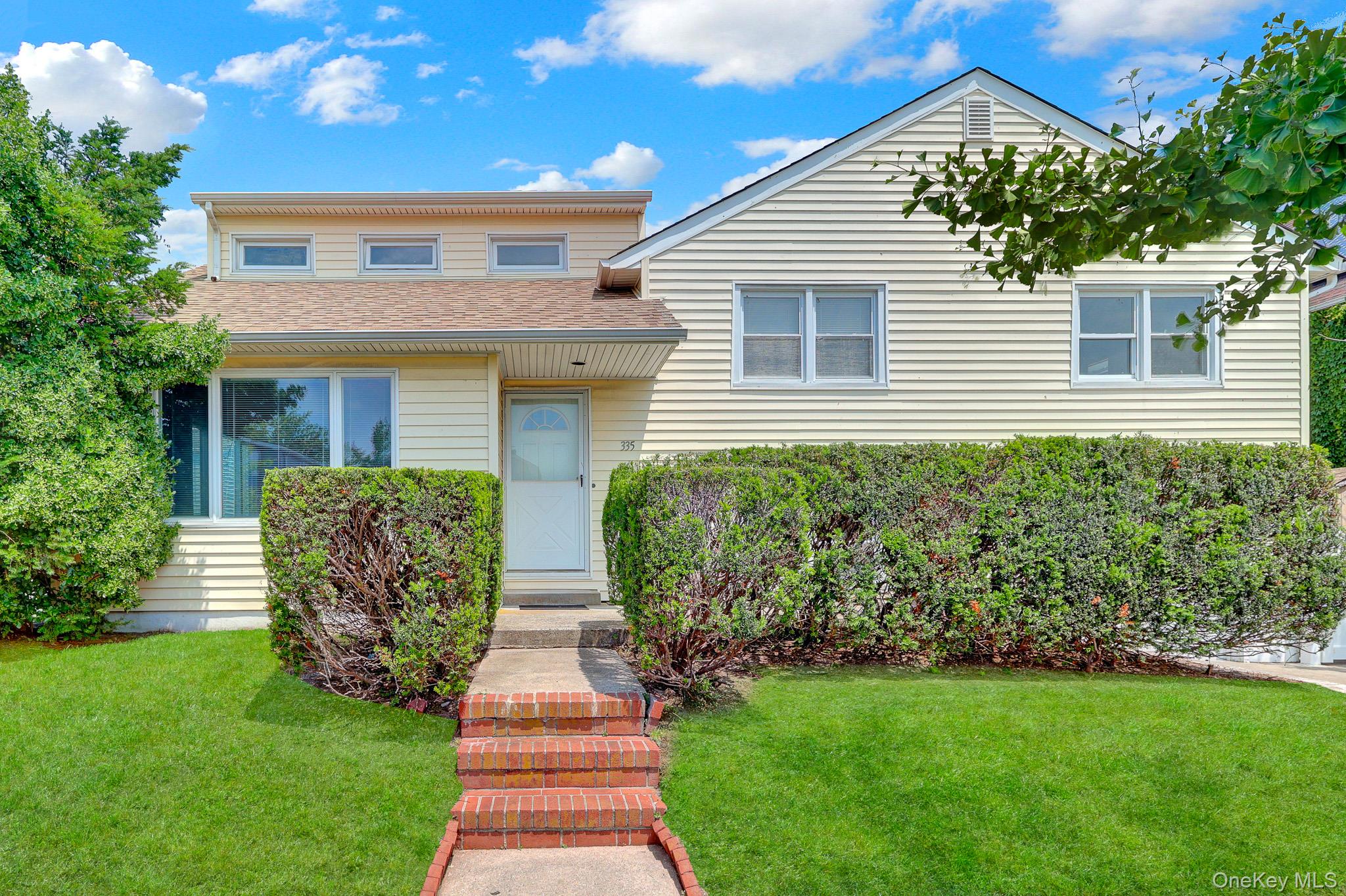 335 E State St, Long Beach, NY 11561 photo