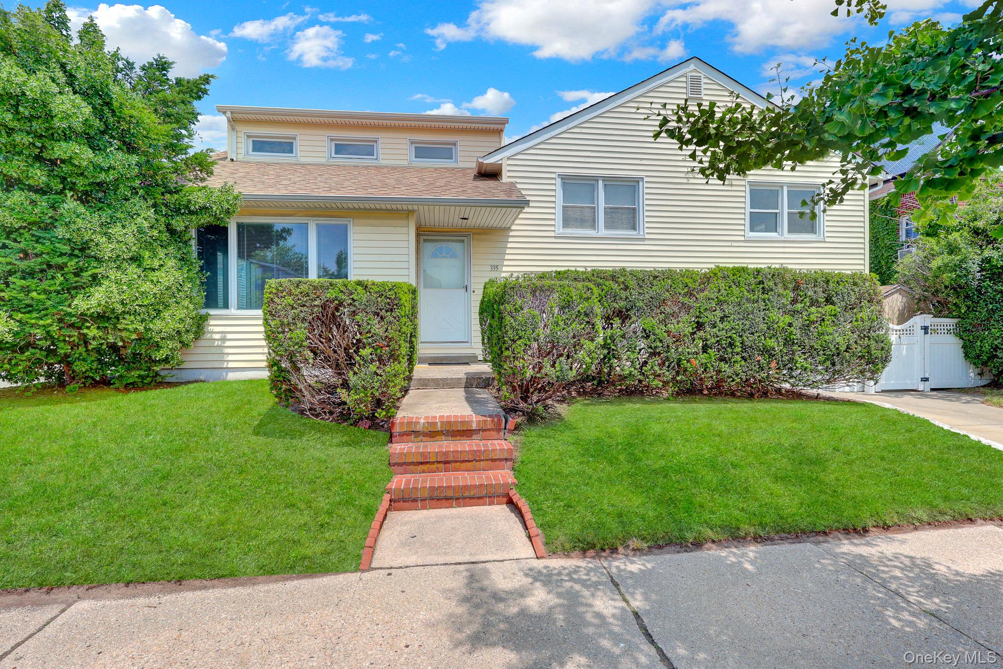 335 E State St, Long Beach, NY 11561 photo