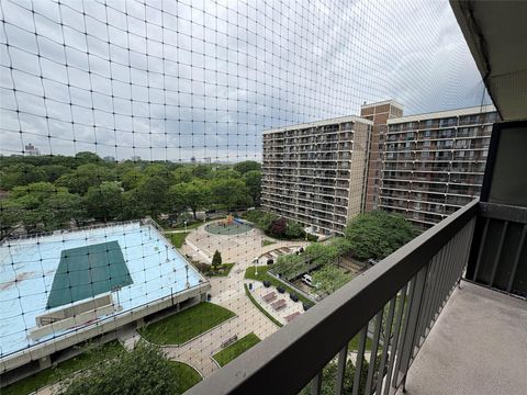 Condominium in Flushing NY 152-18 Union Turnpike #9P 14.jpg