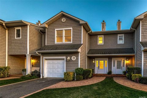 Condominium in Freeport NY 10 Ocean Watch Court.jpg