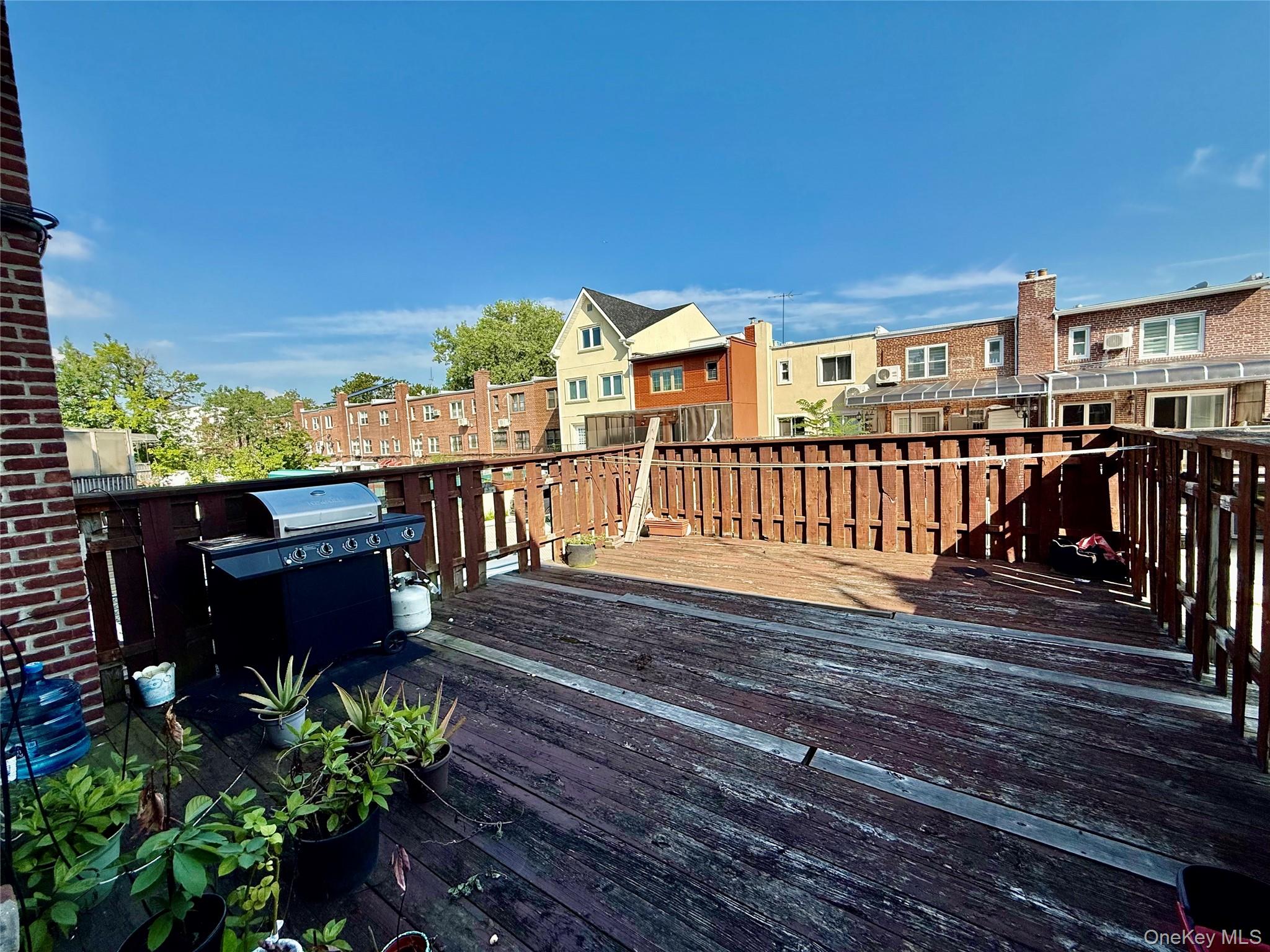 15043 77th Rd, Flushing, NY 11367 photo