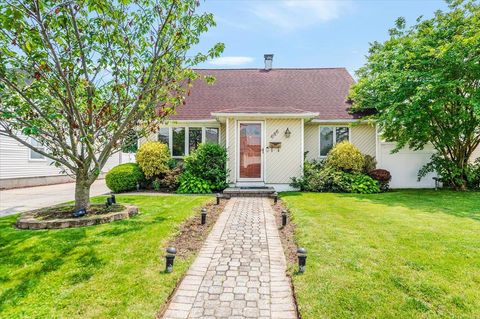 Single Family Residence in Baldwin NY 686 Barnes Avenue.jpg