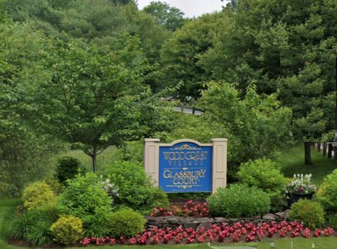 Condominium in Mount Kisco NY 200 Woodcrest Lane #222 1.jpg