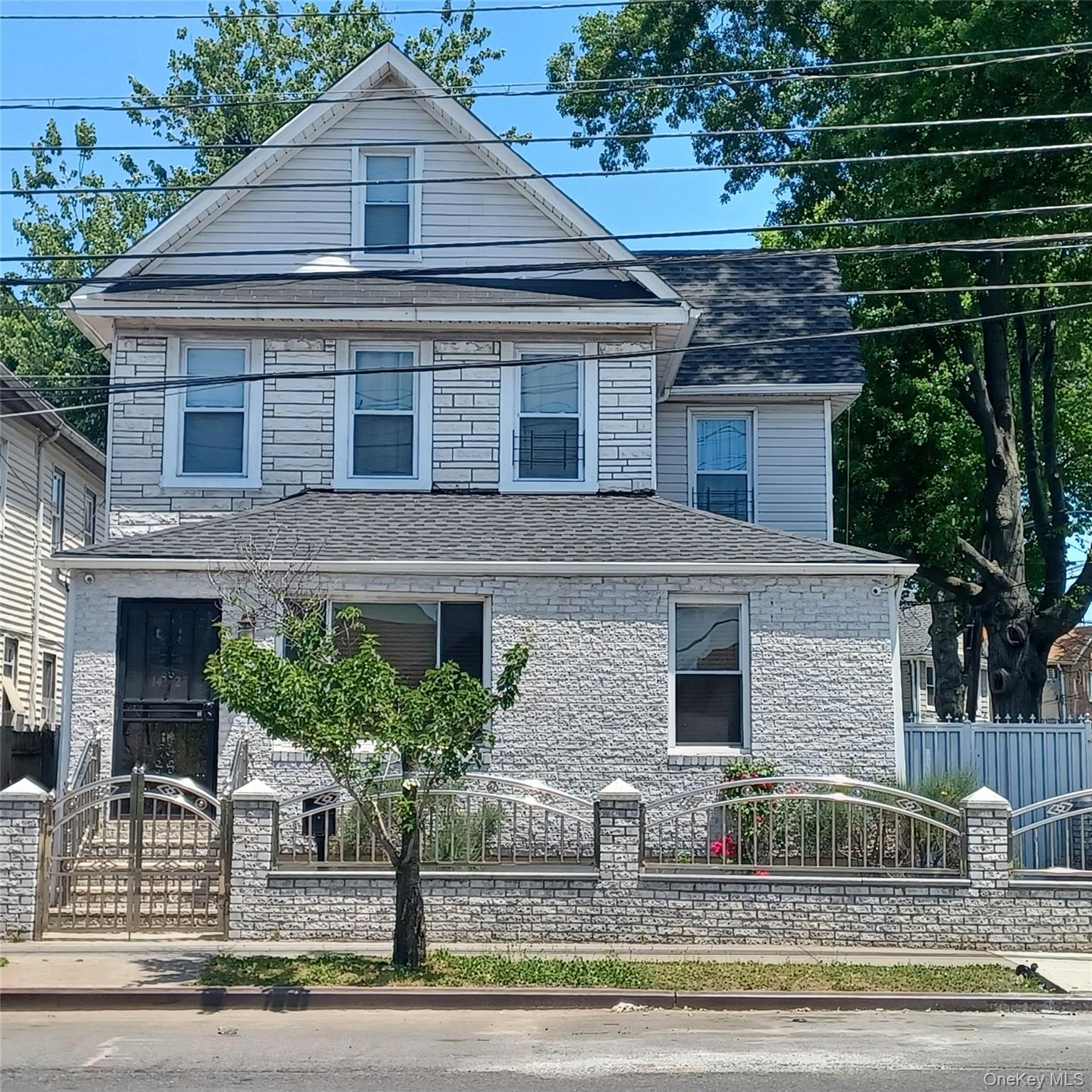 14527 Guy R Brewer Blvd, Springfield Gardens, NY 11434
