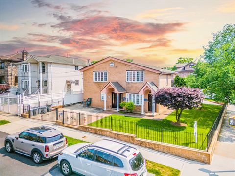 Duplex in Whitestone NY 145-04 21 Avenue.jpg