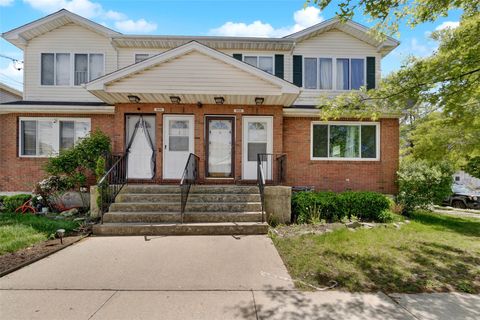 Duplex in Arverne NY 6235 Burchell Road.jpg