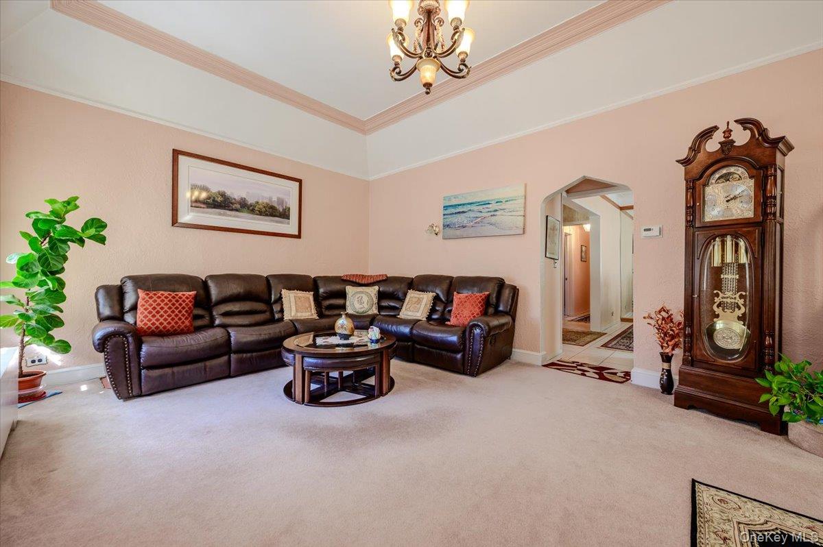 2222 Fenton Ave, Bronx, NY 10469 photo