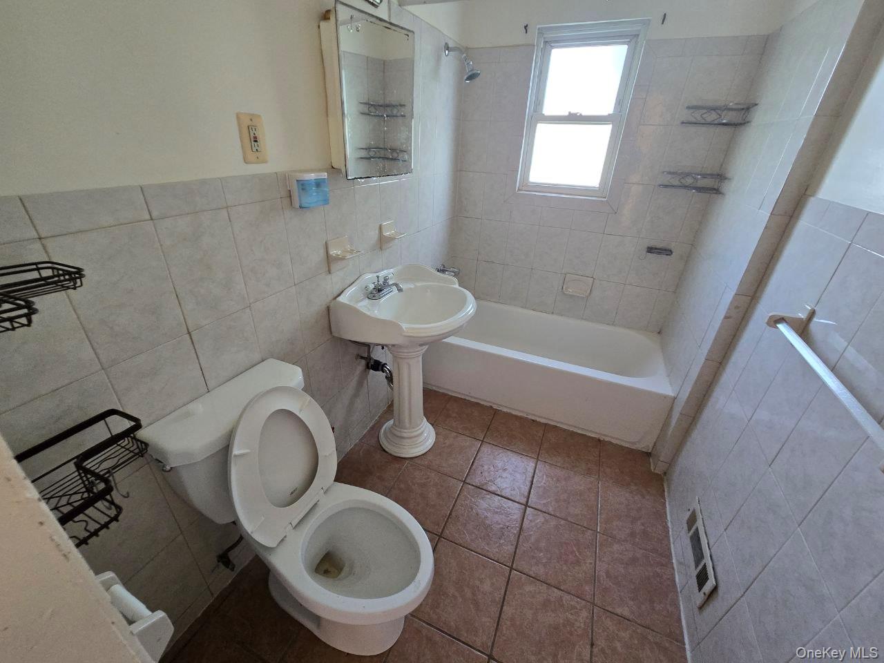 462 S 3rd Ave, Mount Vernon, NY 10550 photo