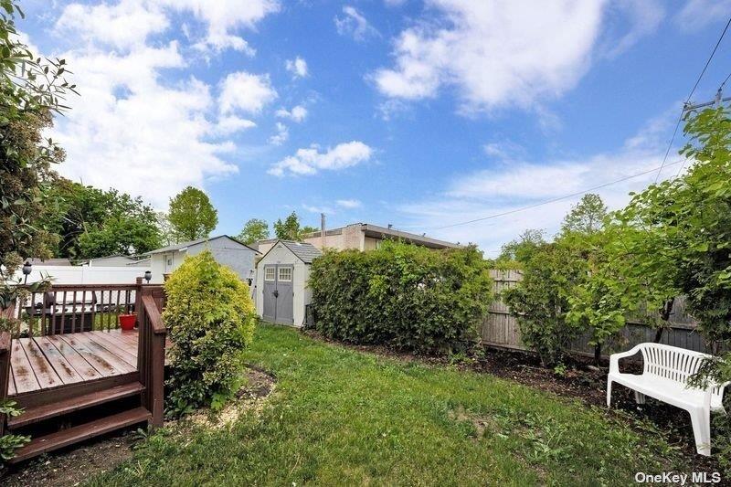 216 Swalm St, Westbury, NY 11590 photo