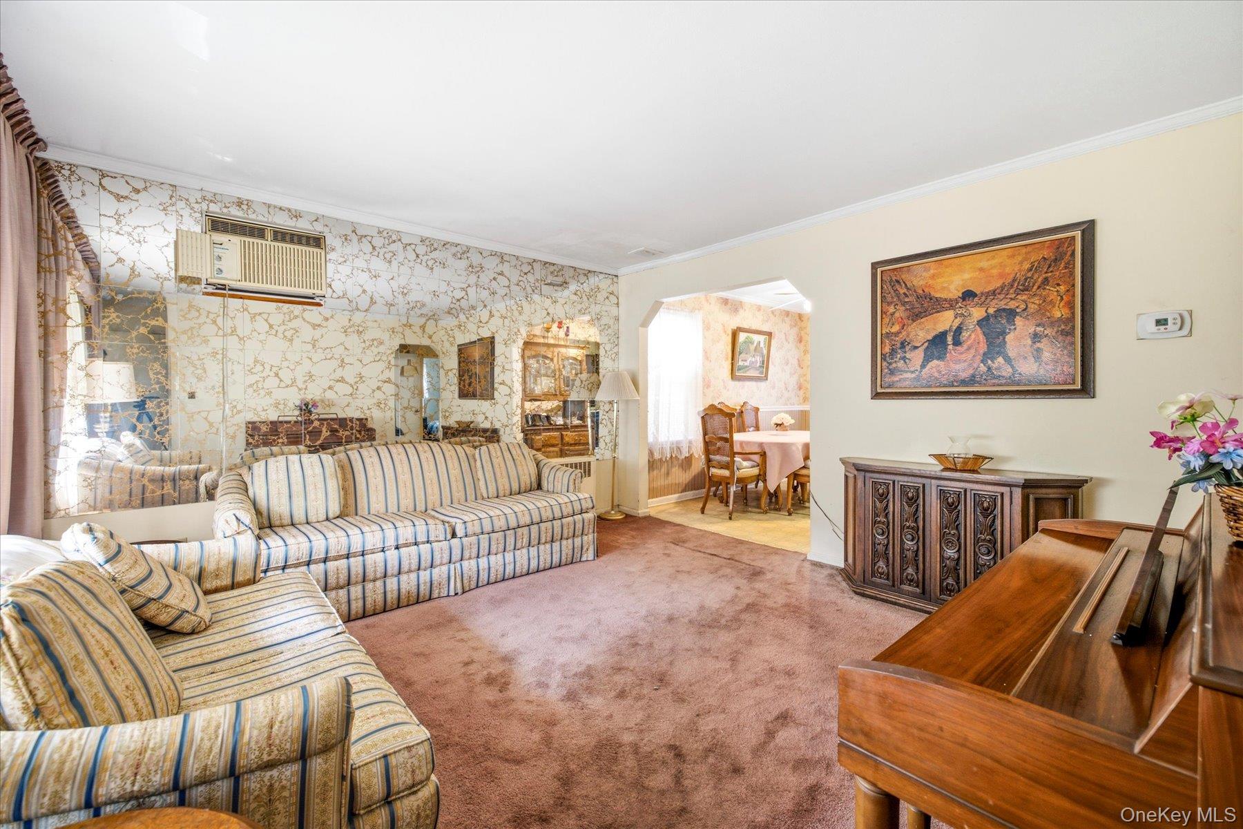187 Raff Ave, Floral Park, NY 11001 photo