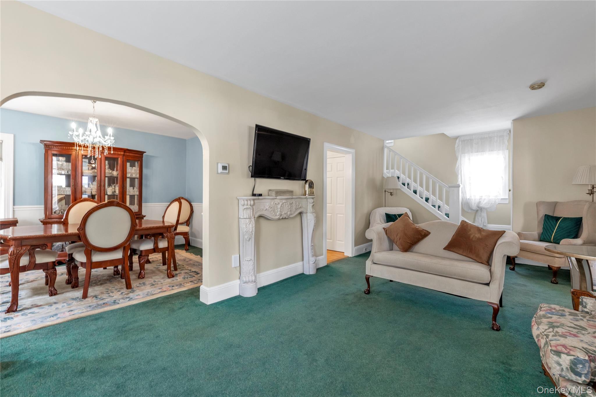 144 Buckingham Pl, Lynbrook, NY 11563 photo