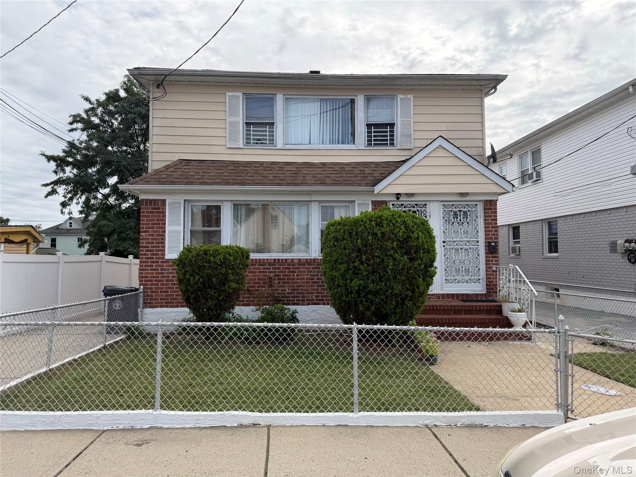 110 23 Monterey St, Queens Village, NY 11429