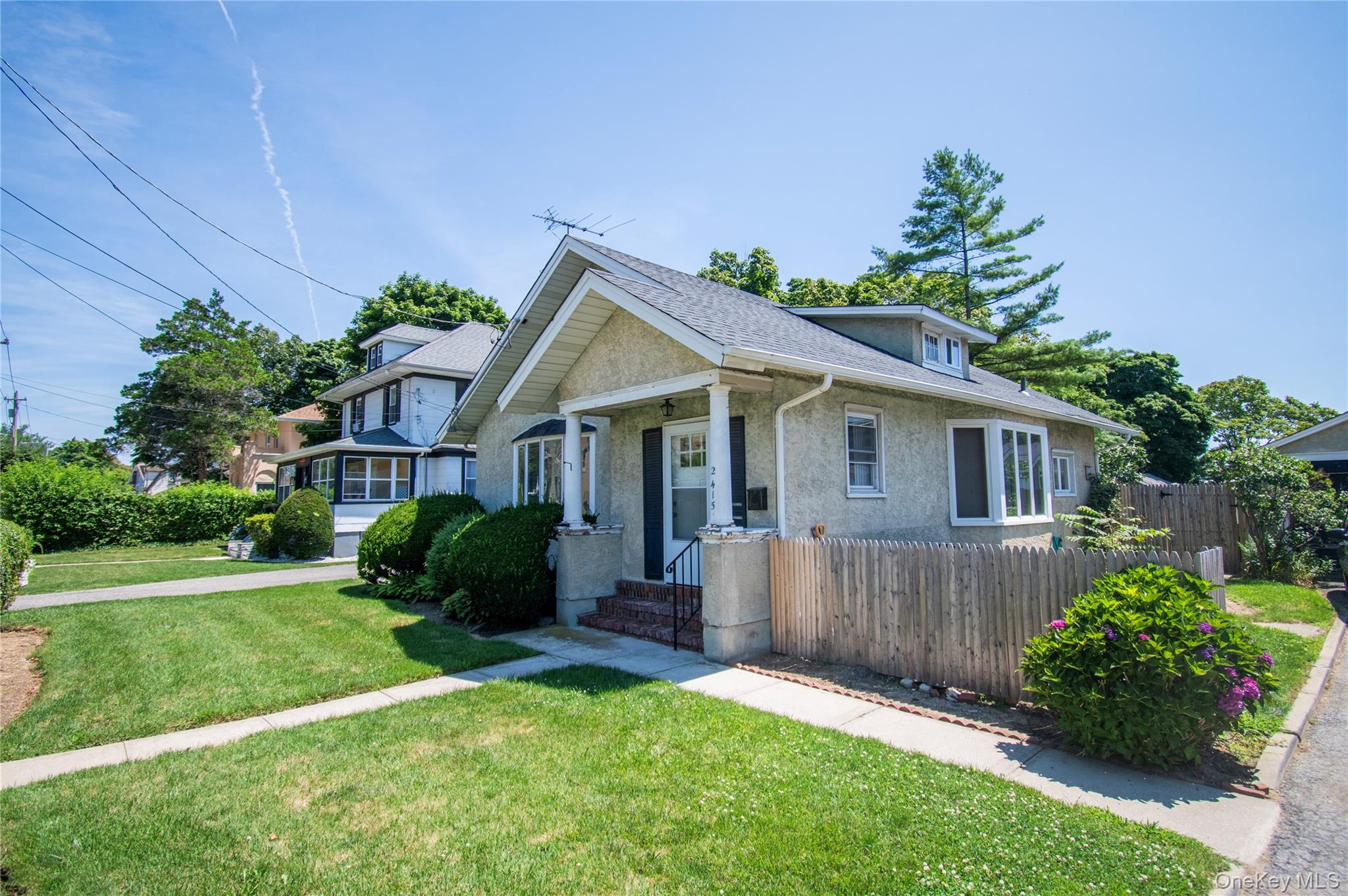 2415 Gale Ave, Baldwin, NY 11510 photo