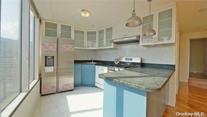 132 3 Sanford Ave #8 M, Flushing, NY 11355 photo