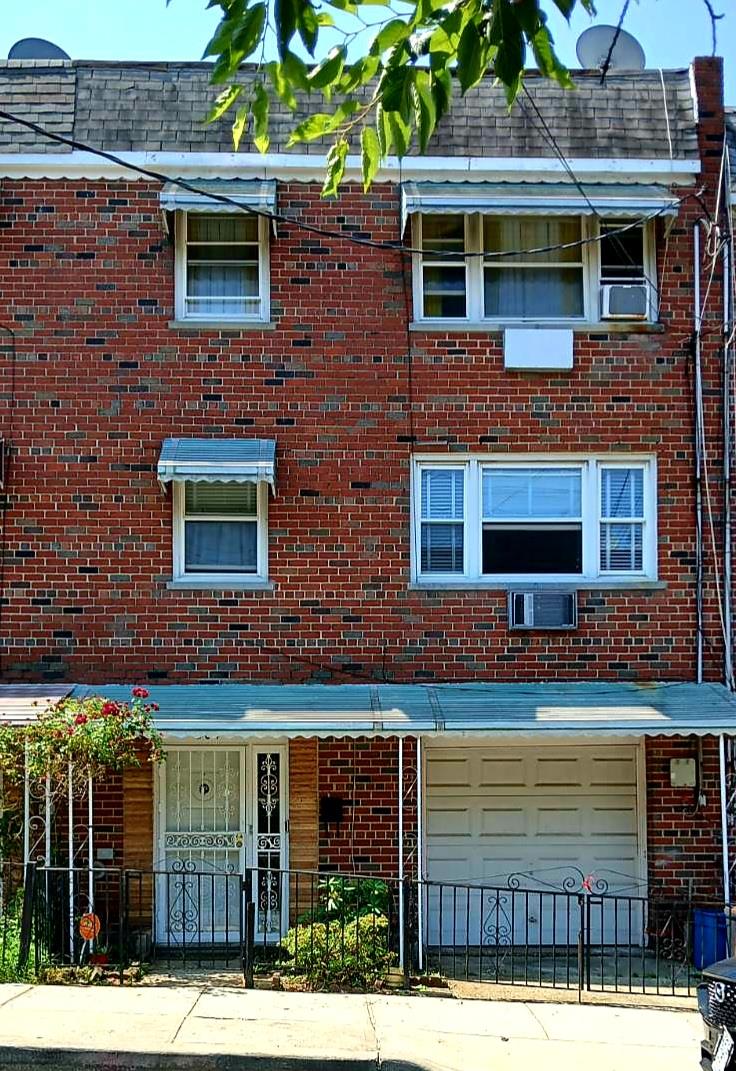 804 221st St, Bronx, NY 10467