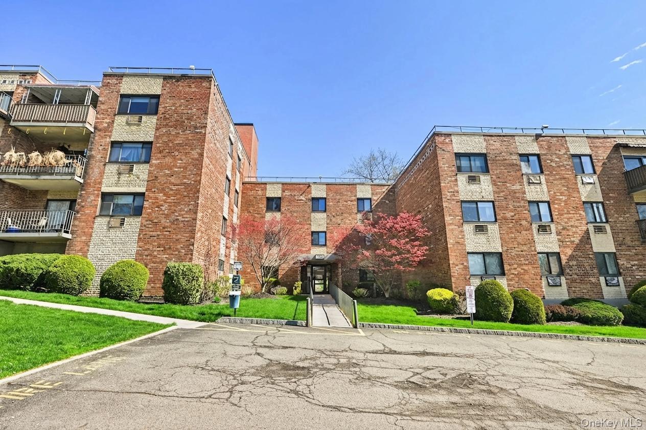 115 Dehaven Dr, Yonkers, NY 10703