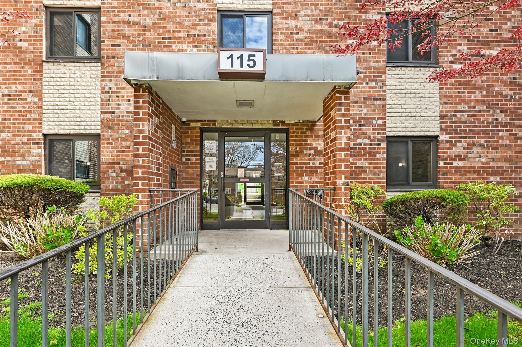 115 Dehaven Dr #302, Yonkers, NY 10703 photo
