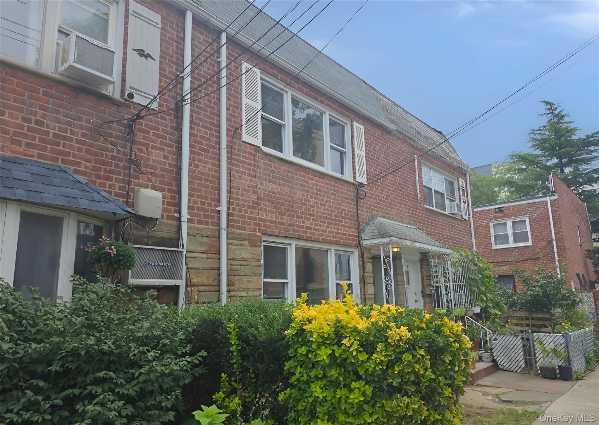 97 49 91st, Ozone Park, NY 11416 photo