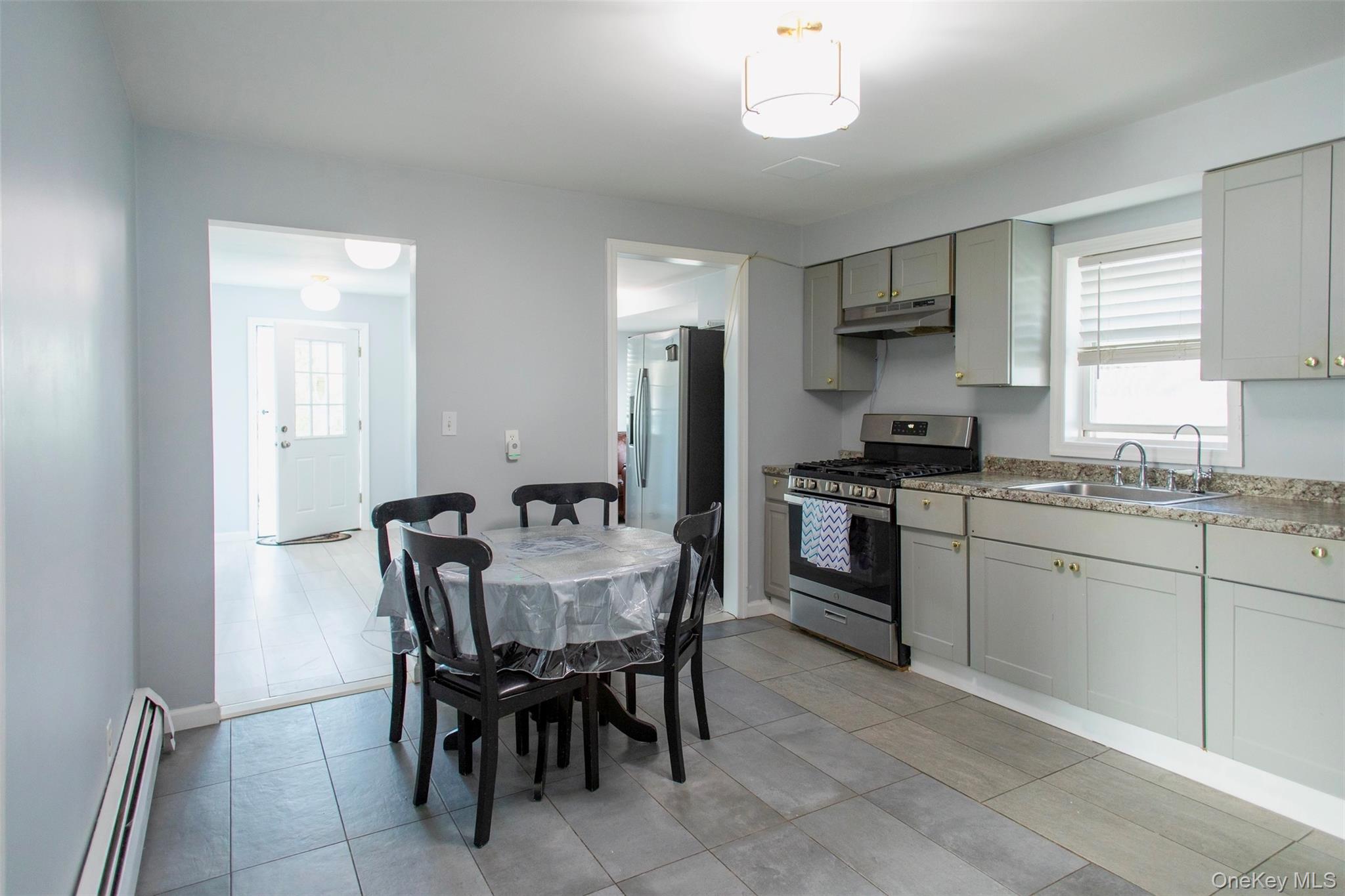 8 Brightside Ave, Central Islip, NY 11722 photo