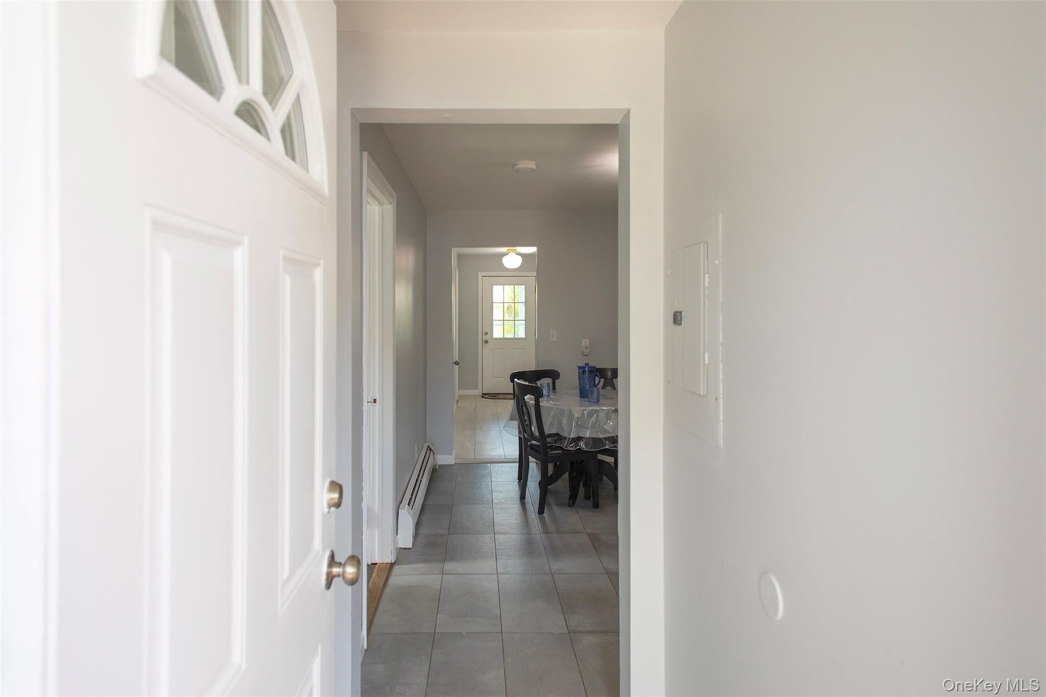 8 Brightside Ave, Central Islip, NY 11722 photo