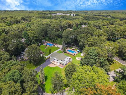 Single Family Residence in Smithtown NY 11 Dillmont Drive 1.jpg