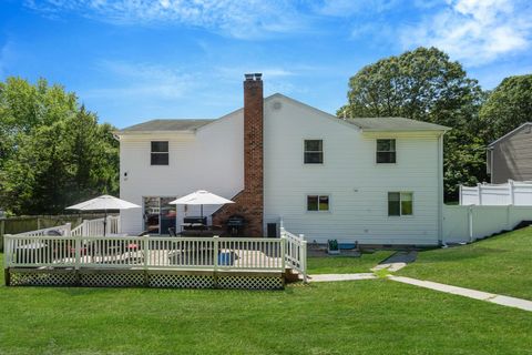 Single Family Residence in Smithtown NY 11 Dillmont Drive 11.jpg