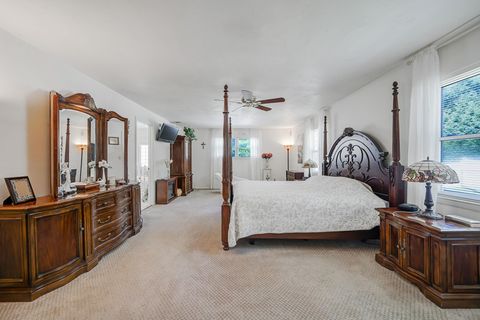 Single Family Residence in Smithtown NY 11 Dillmont Drive 31.jpg