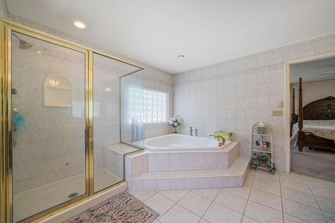 Single Family Residence in Smithtown NY 11 Dillmont Drive 35.jpg