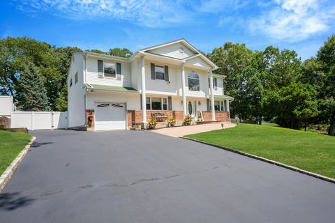 Single Family Residence in Smithtown NY 11 Dillmont Drive 8.jpg
