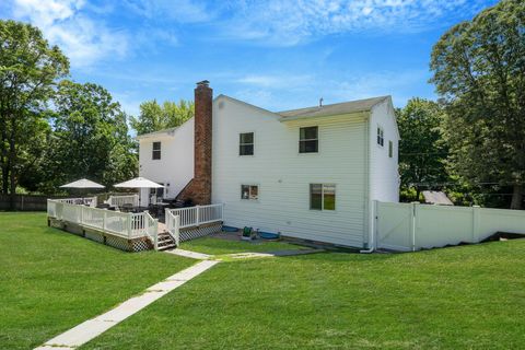 Single Family Residence in Smithtown NY 11 Dillmont Drive 10.jpg