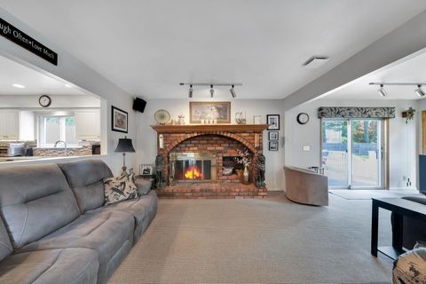 Single Family Residence in Smithtown NY 11 Dillmont Drive 41.jpg