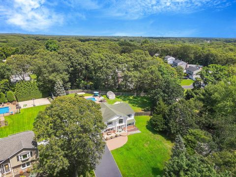 Single Family Residence in Smithtown NY 11 Dillmont Drive 2.jpg