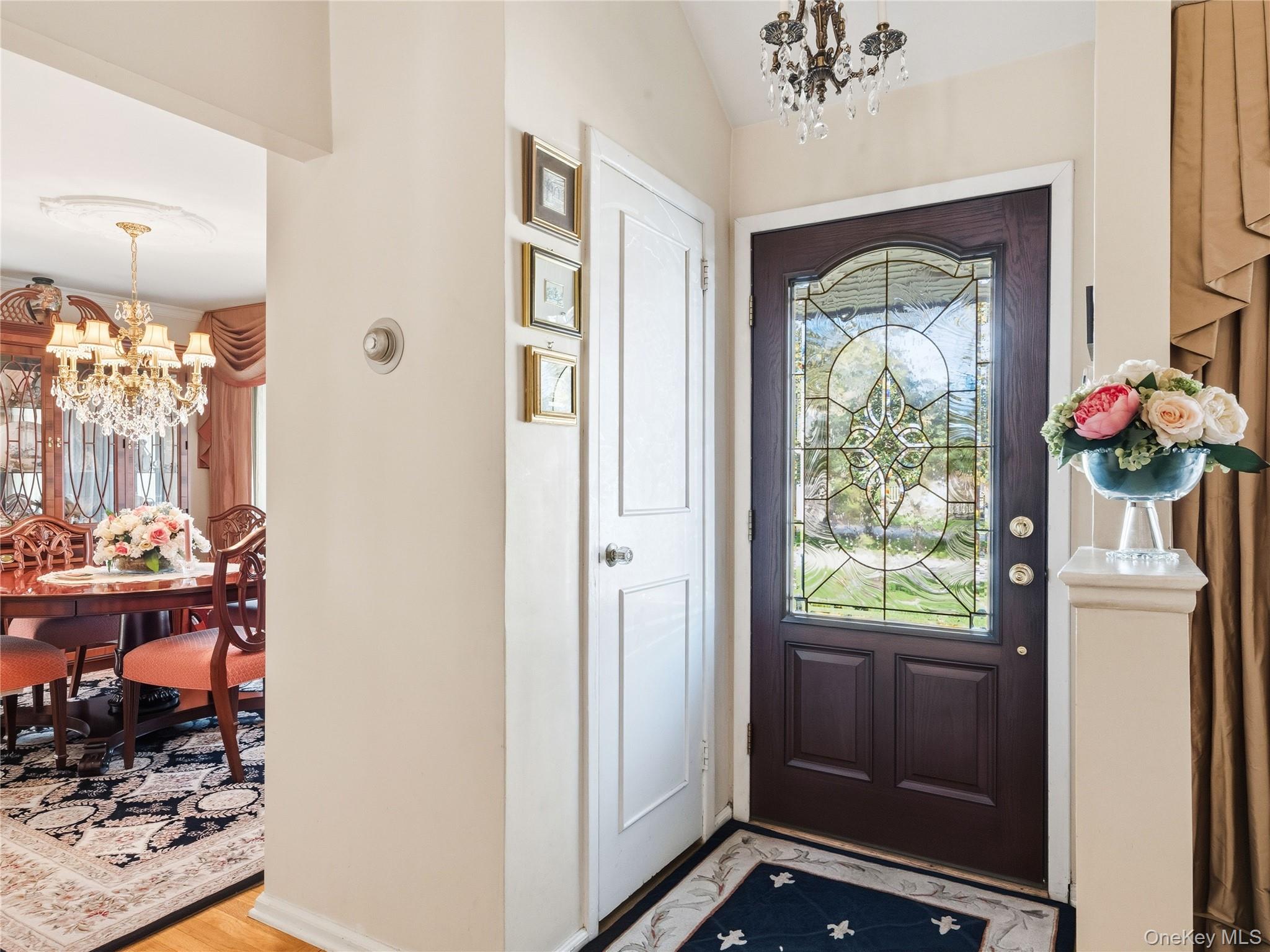 5 Major Ct, Rockville Centre, NY 11570 photo