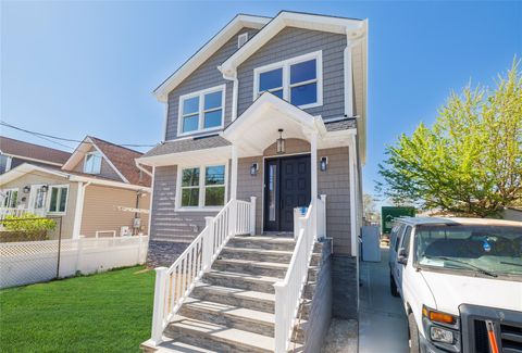 Single Family Residence in Baldwin Harbor NY 859 Jefferson Street.jpg