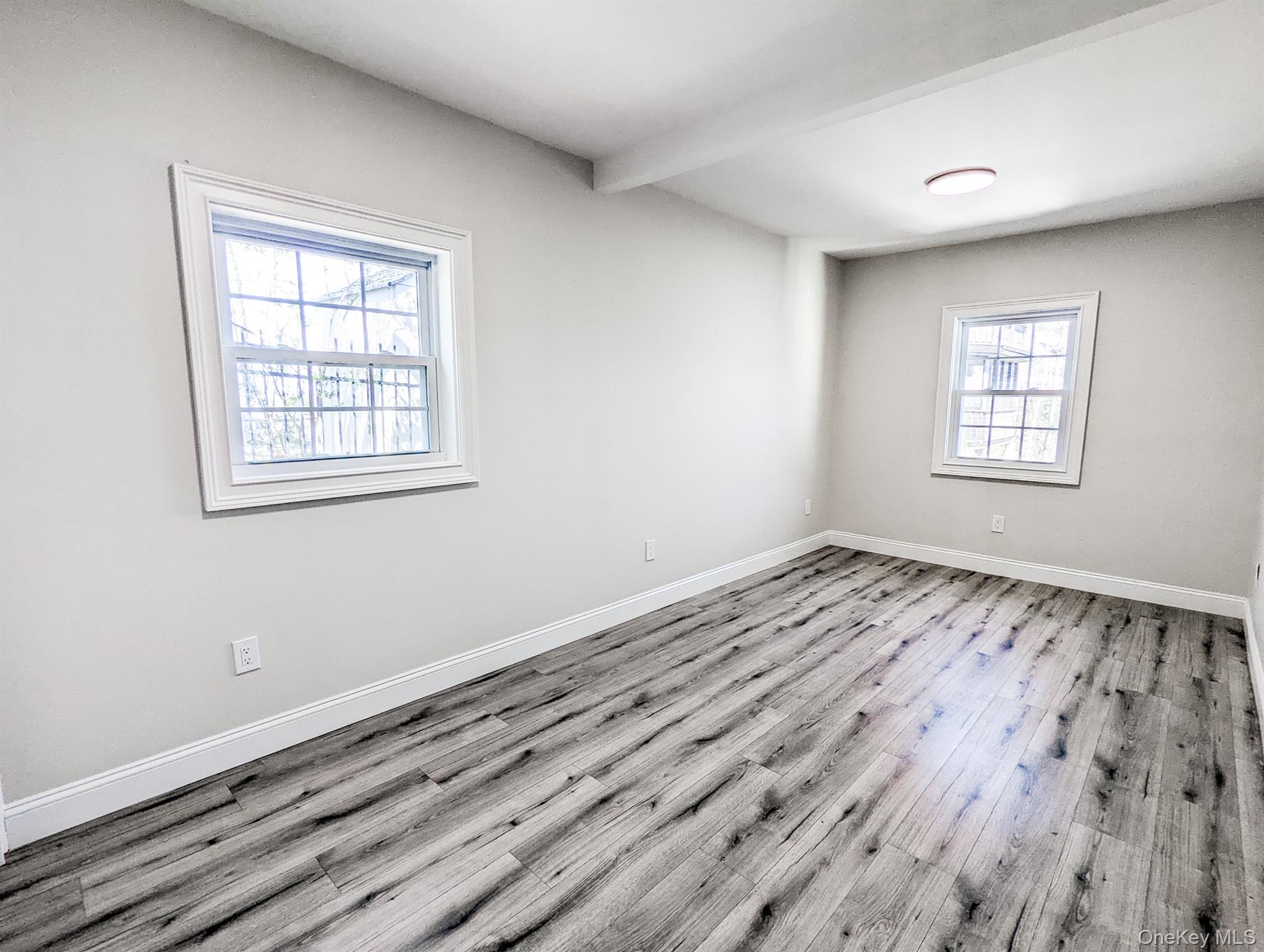 13 Woodland Ln, Huntington, NY 11743 photo