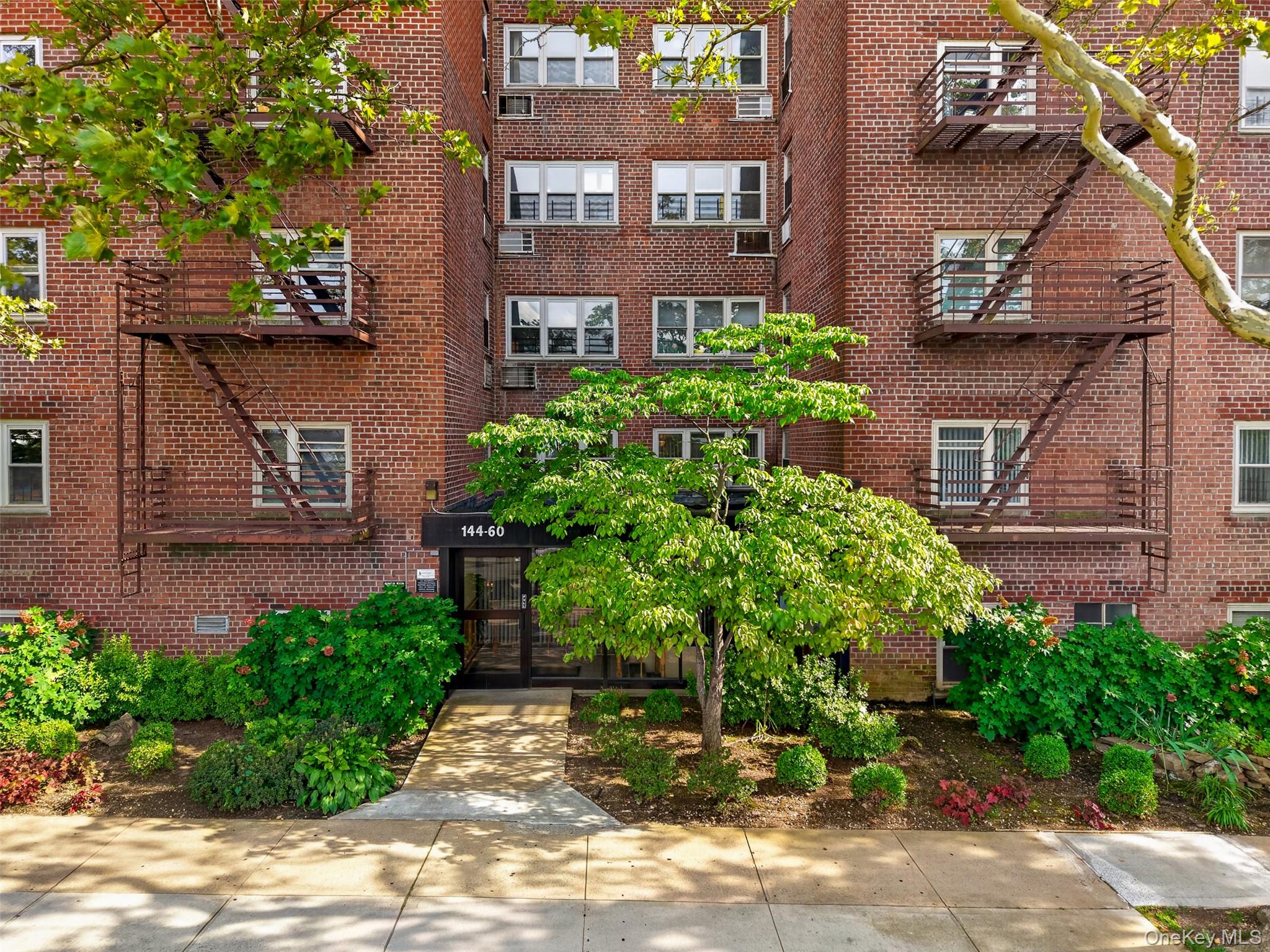 144 60 Gravett Rd, Flushing, NY 11367